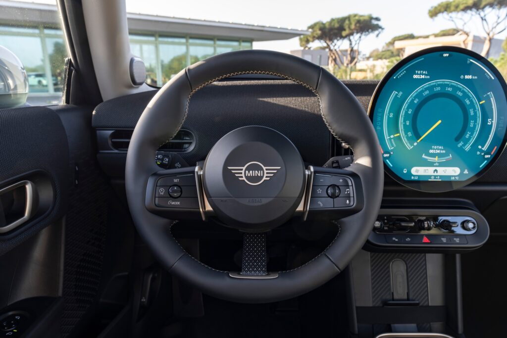 review mini cooper 3 door bantingan keras