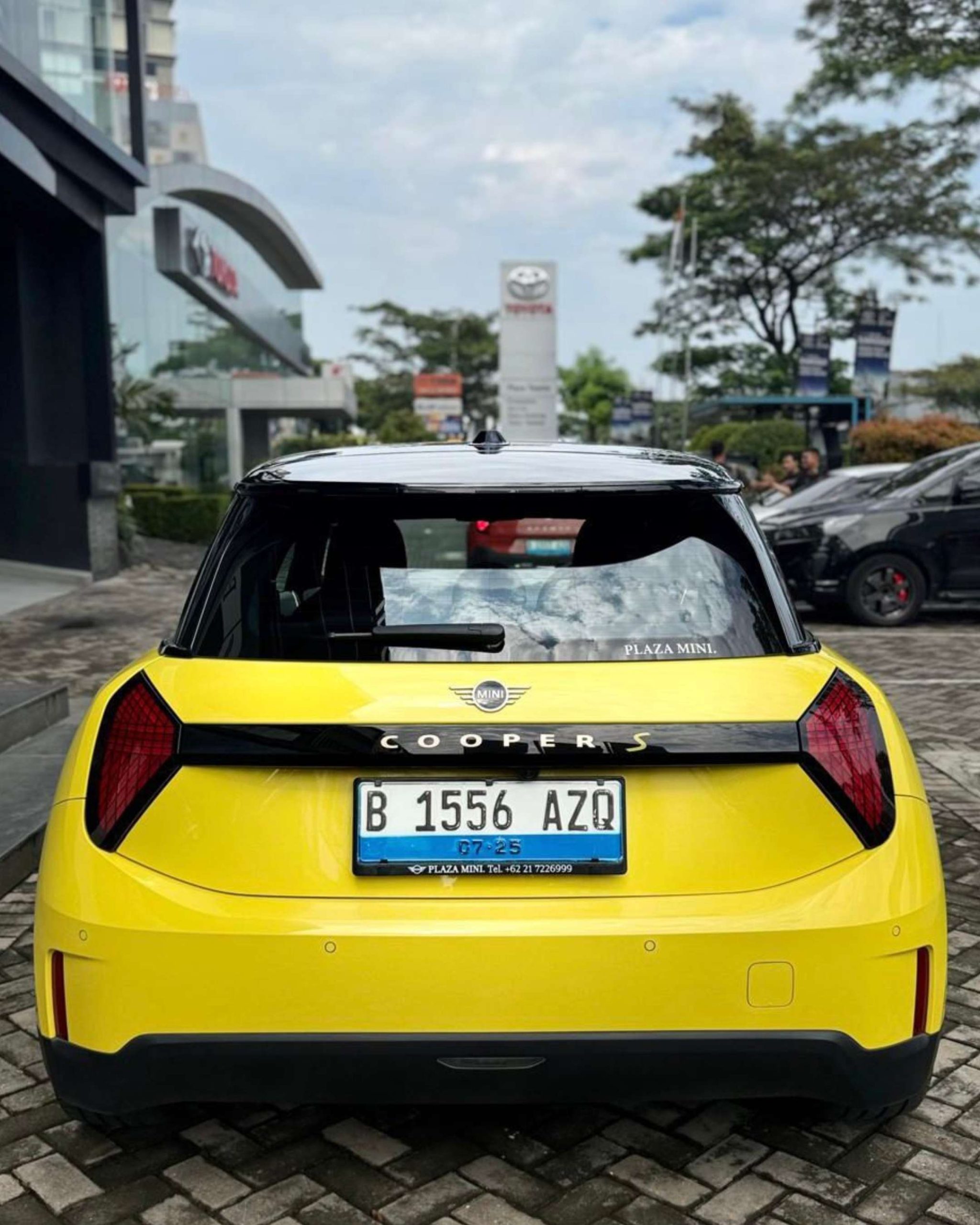 MINI Cooper Electric Sunny Side Yellow Eksterior Detail